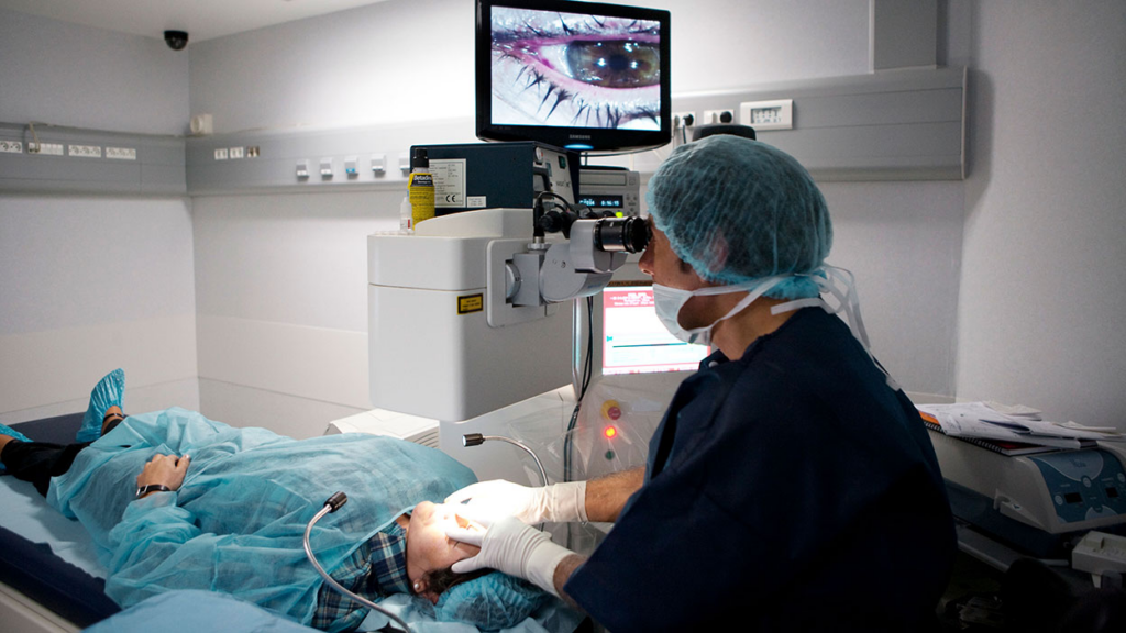 Choosing LASIK Surgery